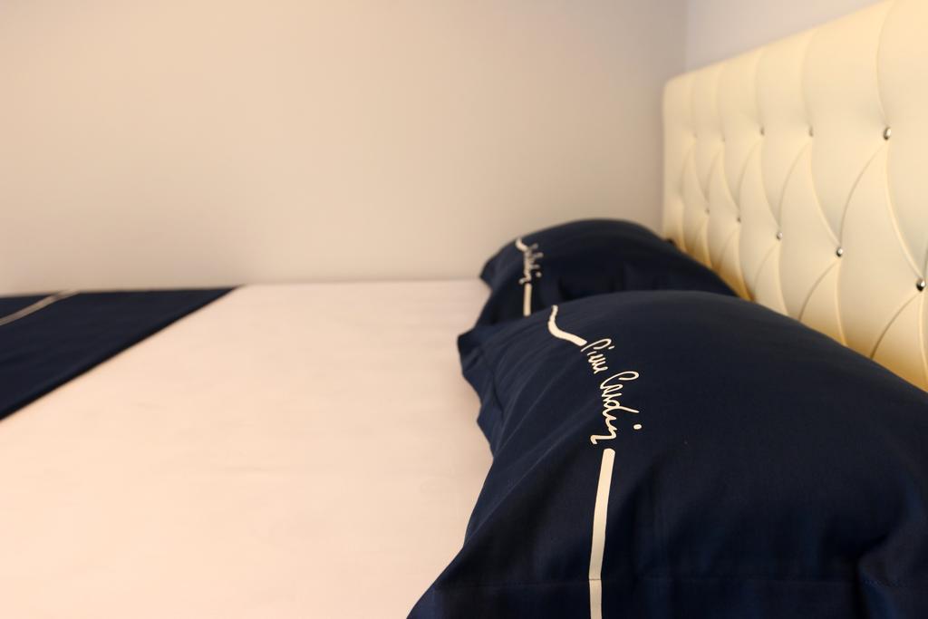 Central Vip Apartments ترابزون الغرفة الصورة